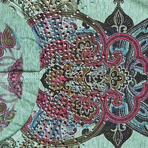 Top - Picture 5 of 16